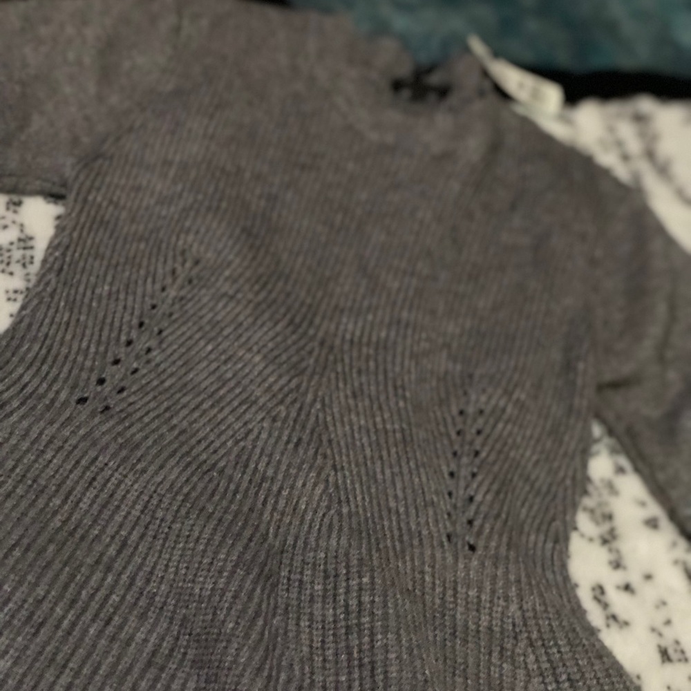 gray long sleeve